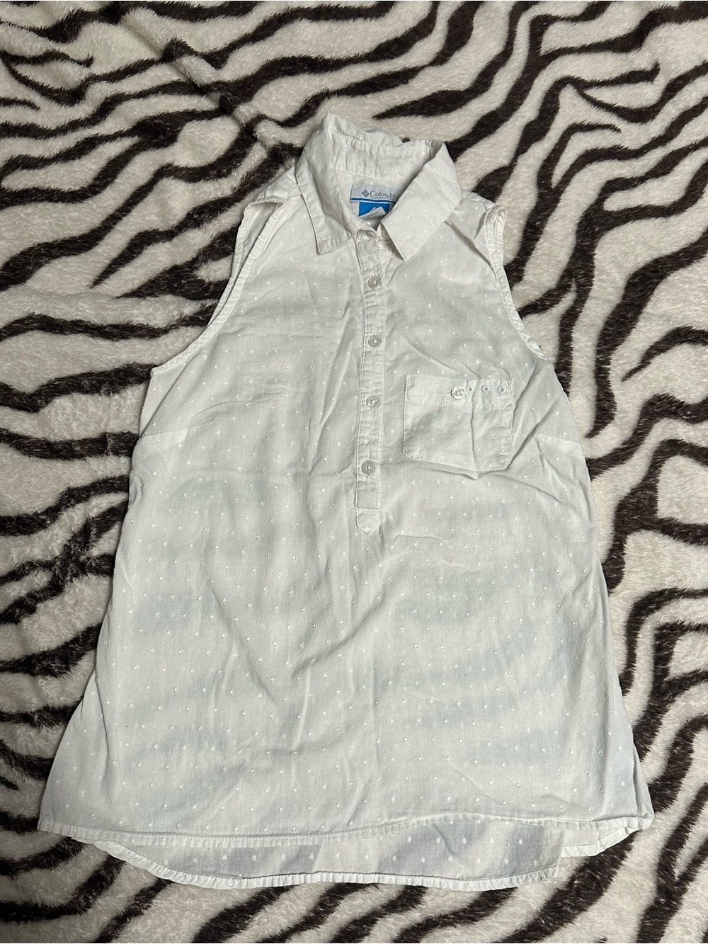 Columbia White Sleeveless Button Pullover Top